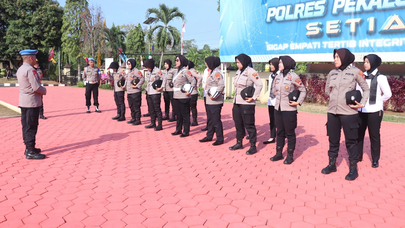 Jelang Hari Polwan ke-78, Polwan Polres Pekalongan Disidak: HP Hingga Urine Diperiksa